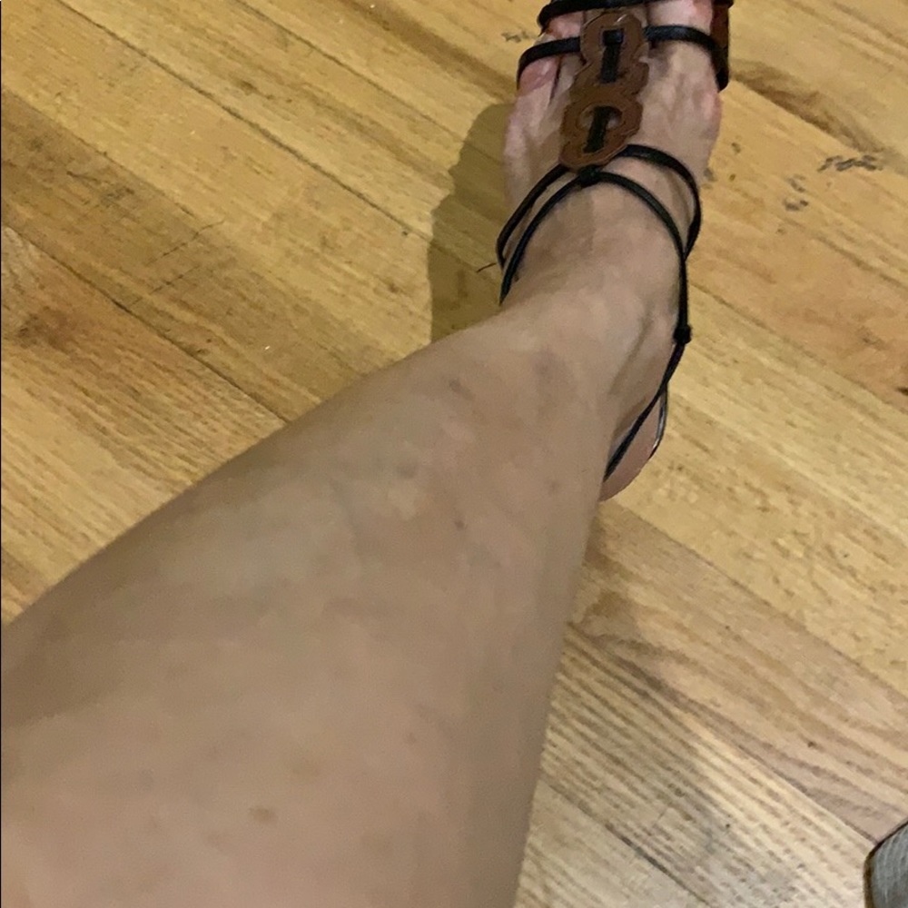 Beautiful and super elegant two color shoes